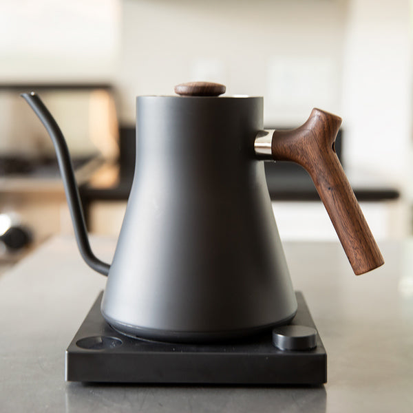 Fellow Stagg Wooden Handle Kit Ersatzgriff Set Walnuss mit Fellow Stagg EKG schwarz